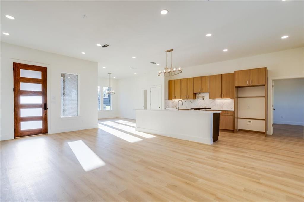 2634 Bainbridge Drive