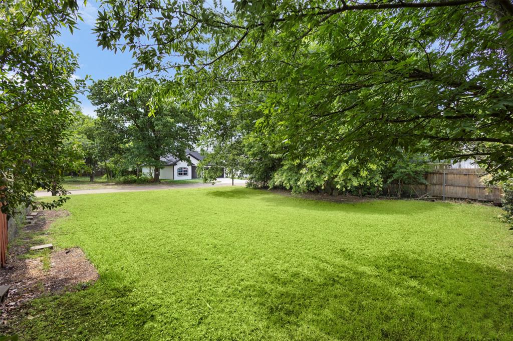 Town - Waxahachie - Land