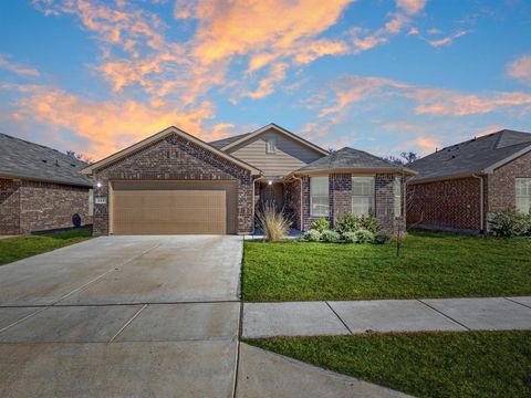 220 Abingdon Street Azle TX 76020