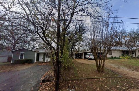 3803 elm Street Fort Worth TX 76111