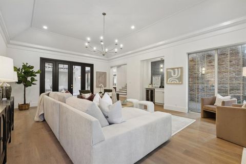 Tiny photo for 6 Saint Laurent Place, Dallas, TX 75225 (MLS # 21080969)
