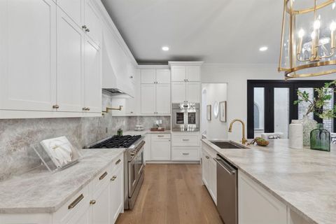 Tiny photo for 6 Saint Laurent Place, Dallas, TX 75225 (MLS # 21080969)