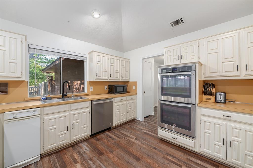 12317 Cross Creek Drive