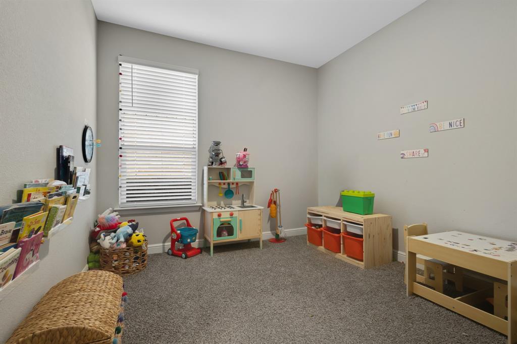 TRAILS OF ELIZABETH CREEK - Residential Lease