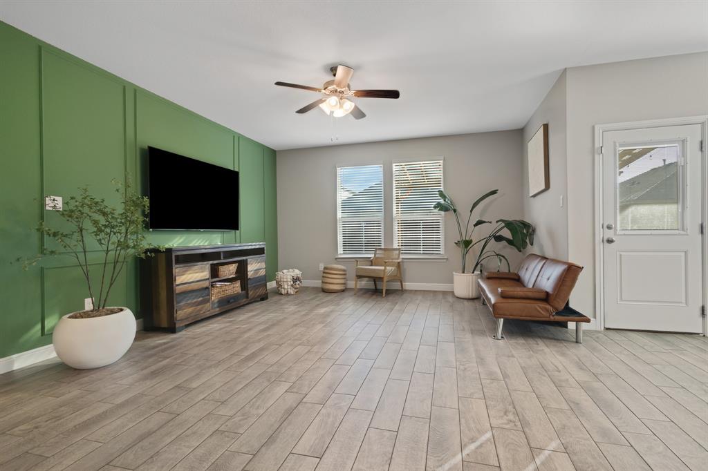 TRAILS OF ELIZABETH CREEK - Residential Lease