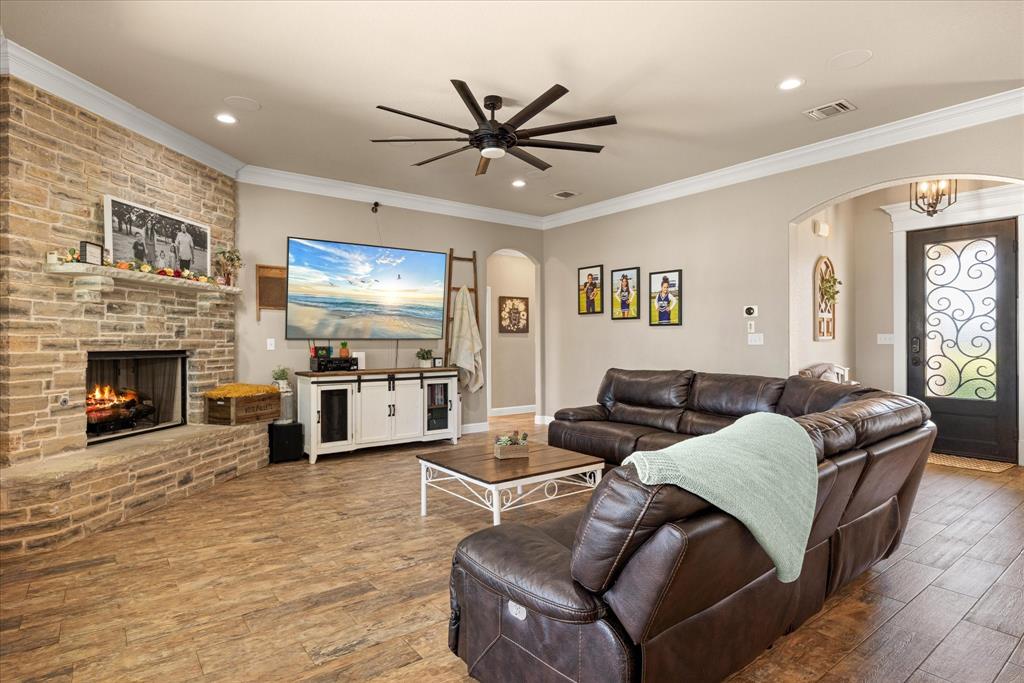 9012 Parkview Circle