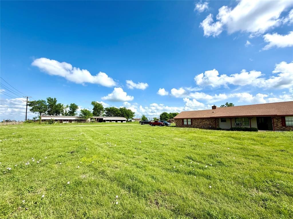 Photo of 4827 Tx-276, Rockwall, TX 75032 (MLS # 21238290)