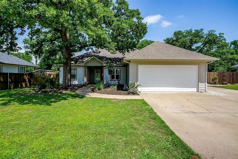 3711 Winding Way Granbury TX 76049
