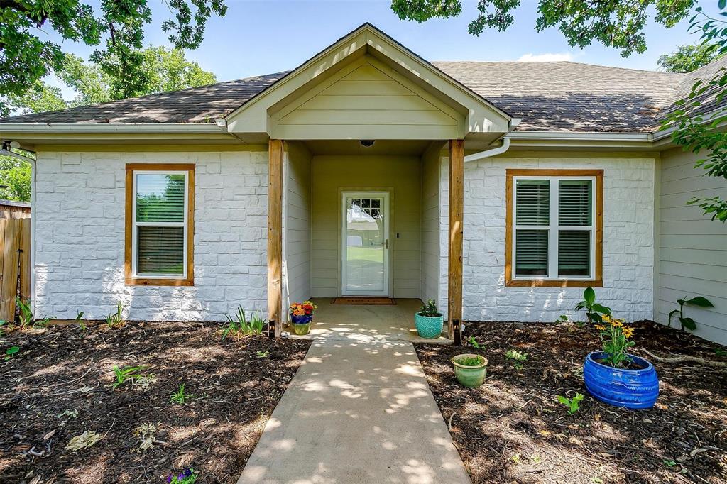 3711 Winding Way