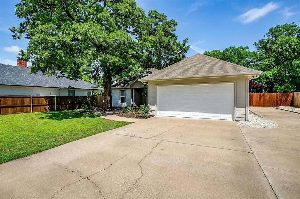 3711 Winding Way