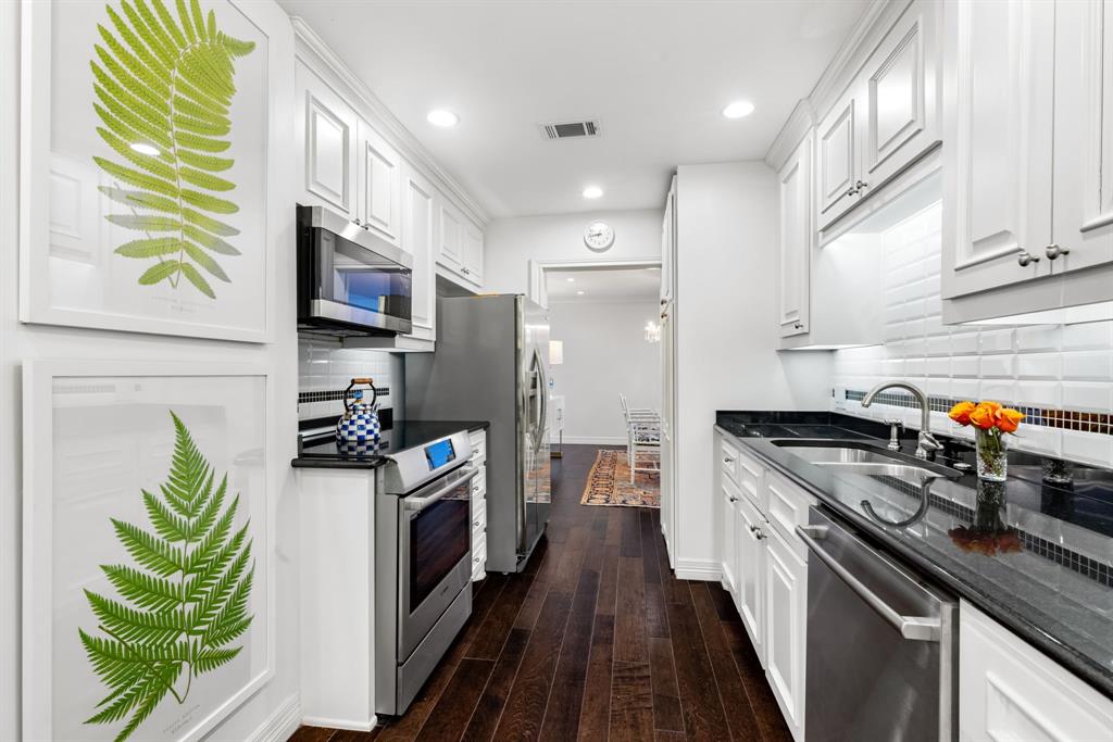 Athena Condo - Residential