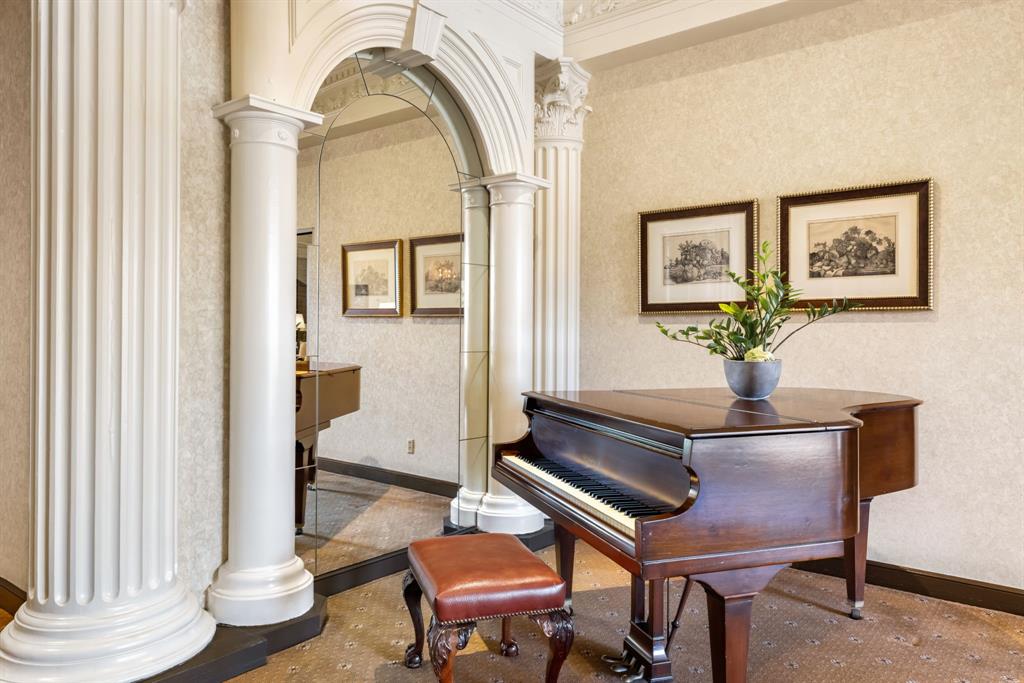 Athena Condo - Residential