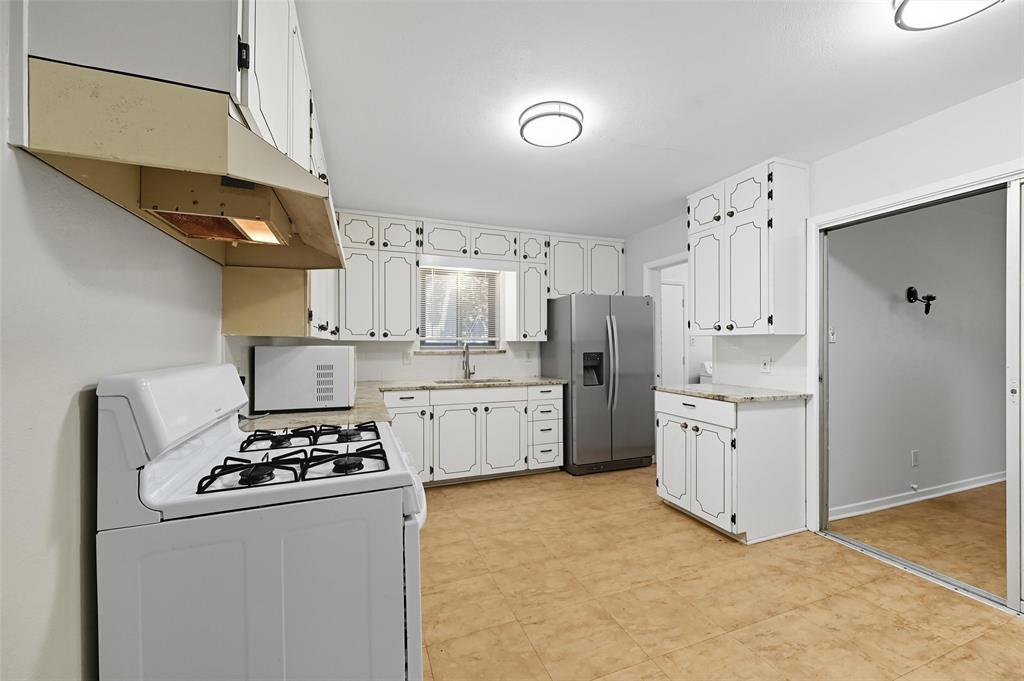 Bluebonnet Hills - Residential Lease