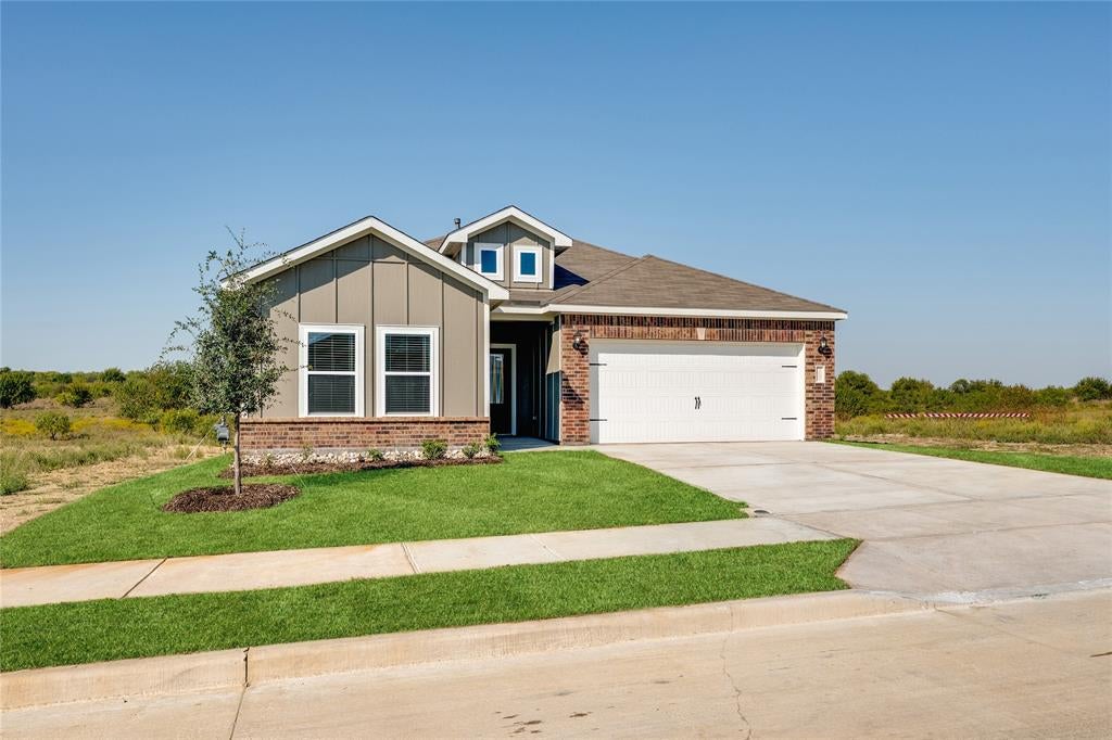 Photo of 904 Cawthorne Trail, Fort Worth, TX 76108 (MLS # 21342584)