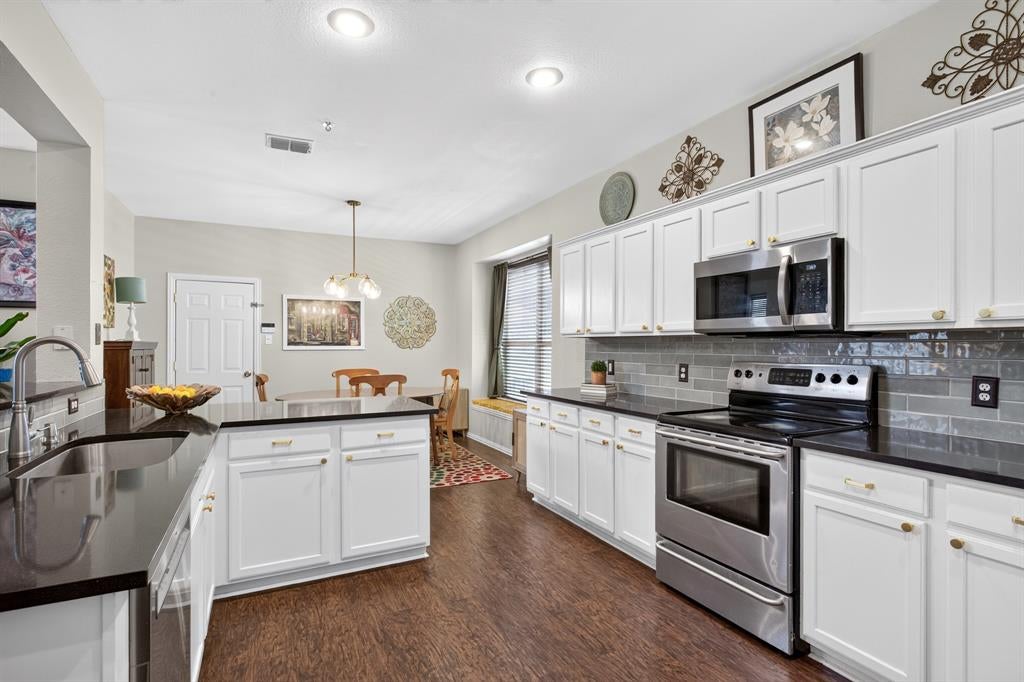1370 Kingston Place