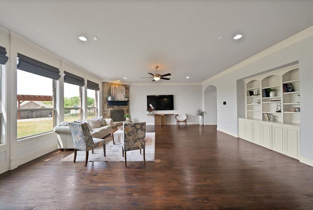 Bella Flora - Residential