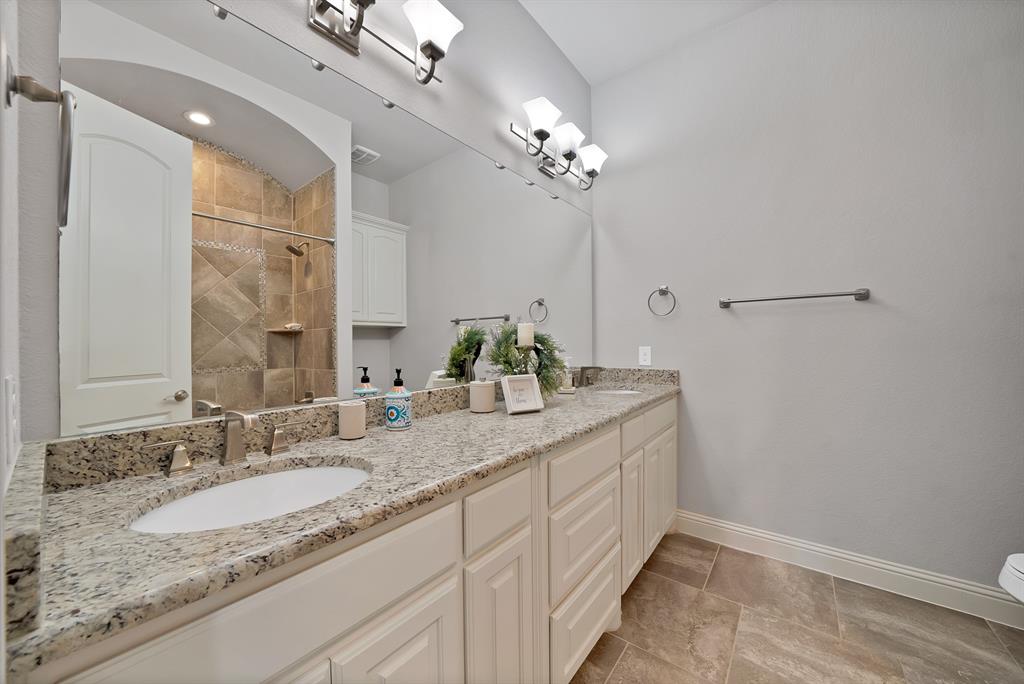 Bella Flora - Residential