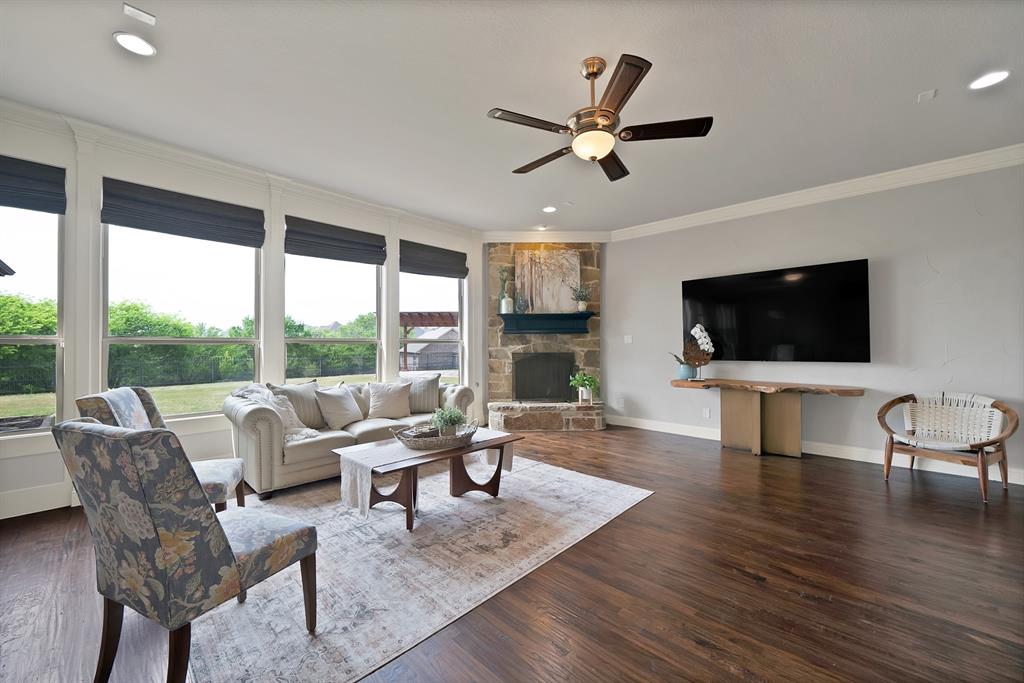 Bella Flora - Residential