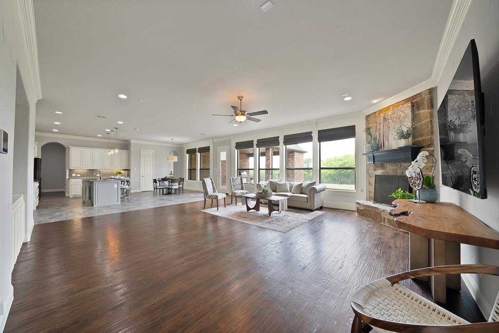 Bella Flora - Residential