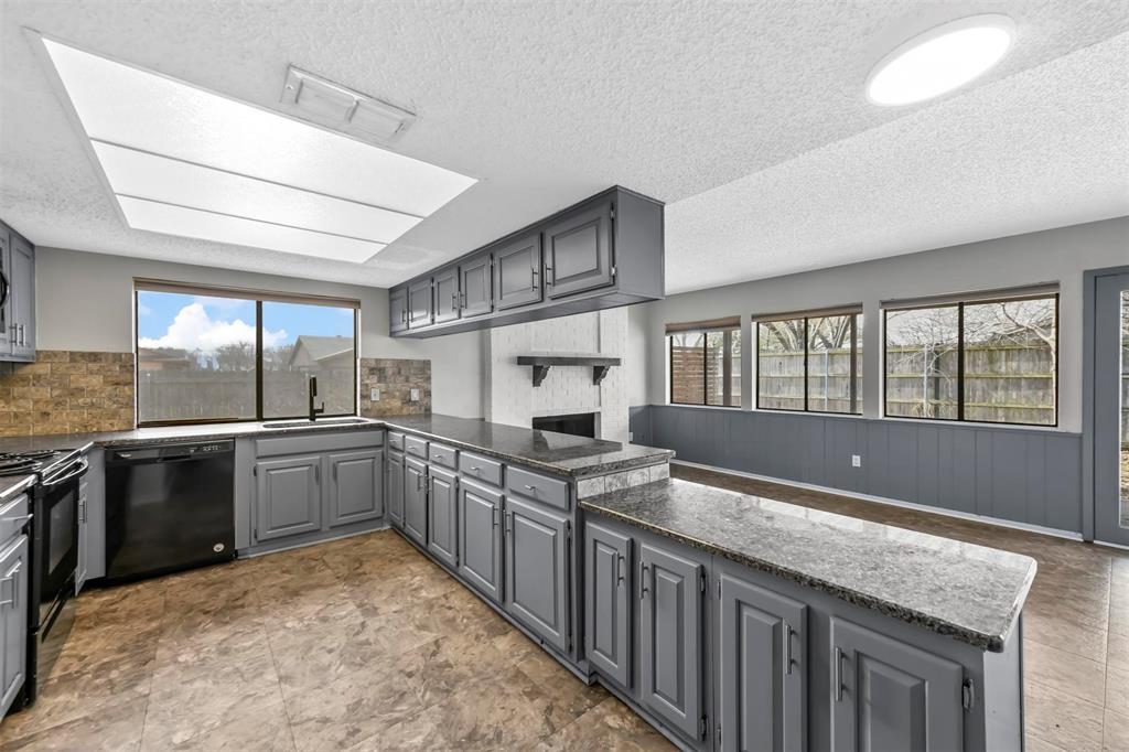 2901 Woodbridge Drive