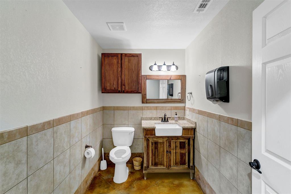 Thrash - Commercial Sale