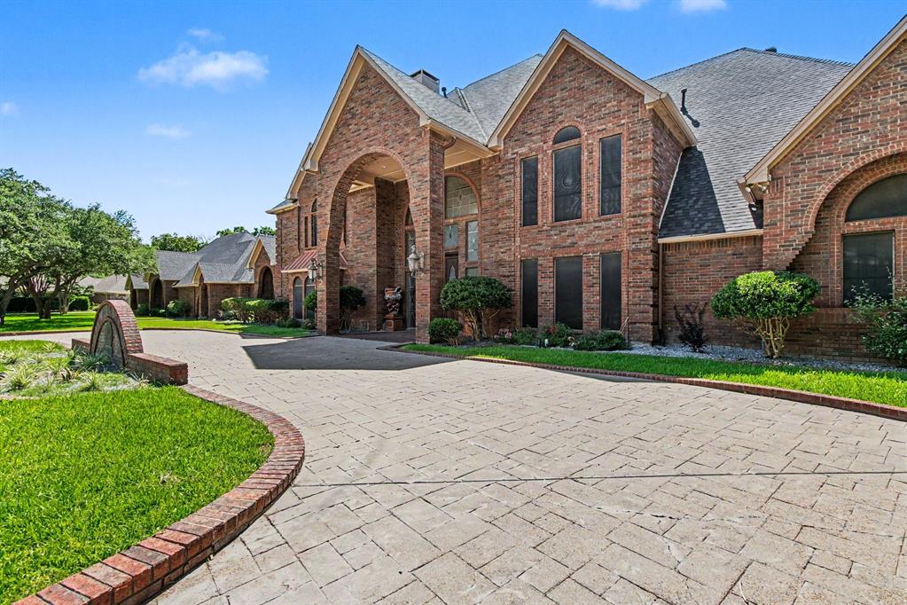 4400 Eaton Circle