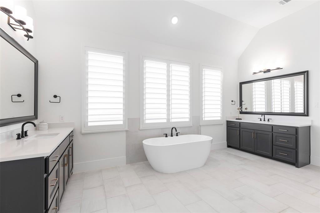 Mustang Lakes - Residential