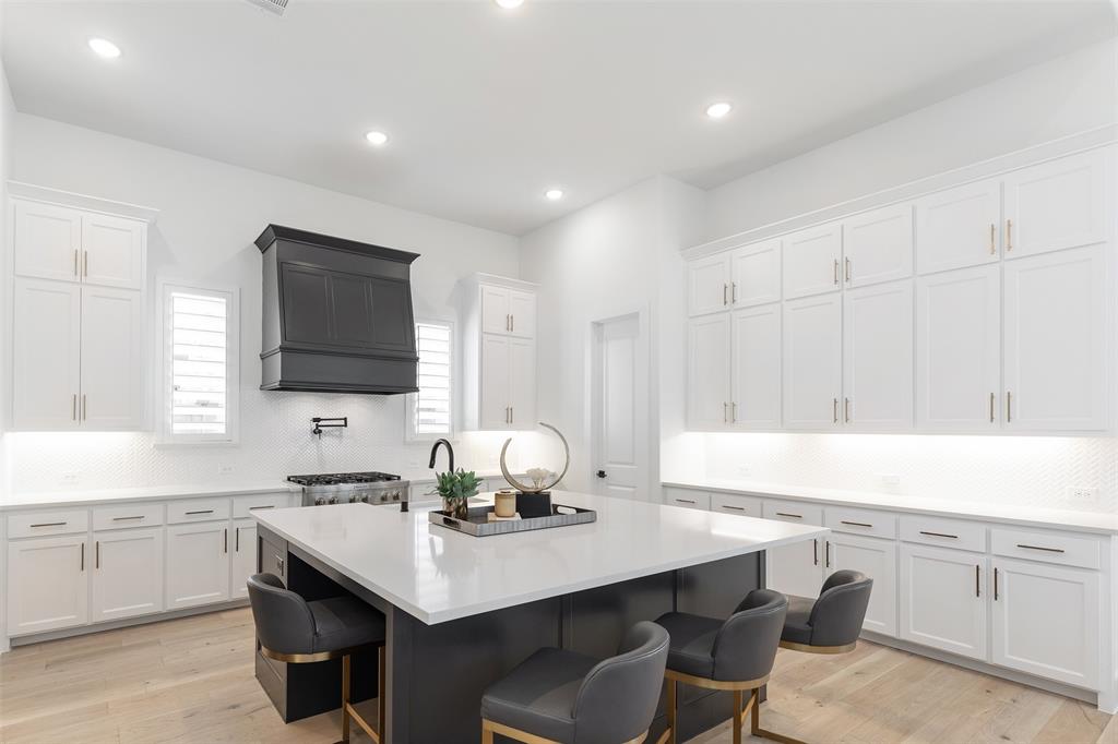 Mustang Lakes - Residential