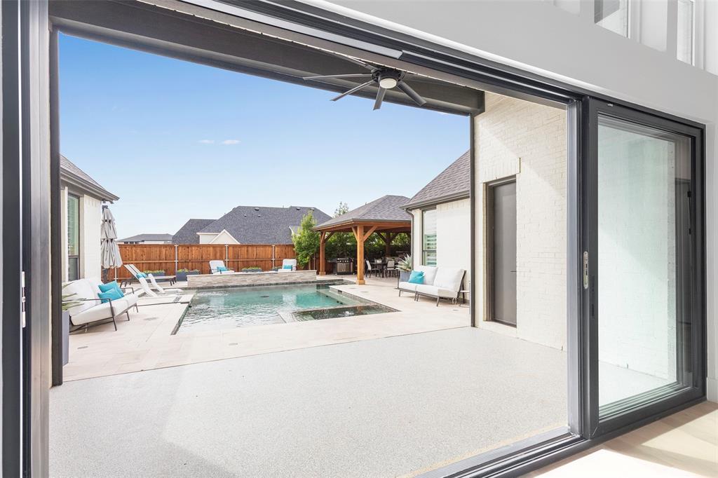 Mustang Lakes - Residential