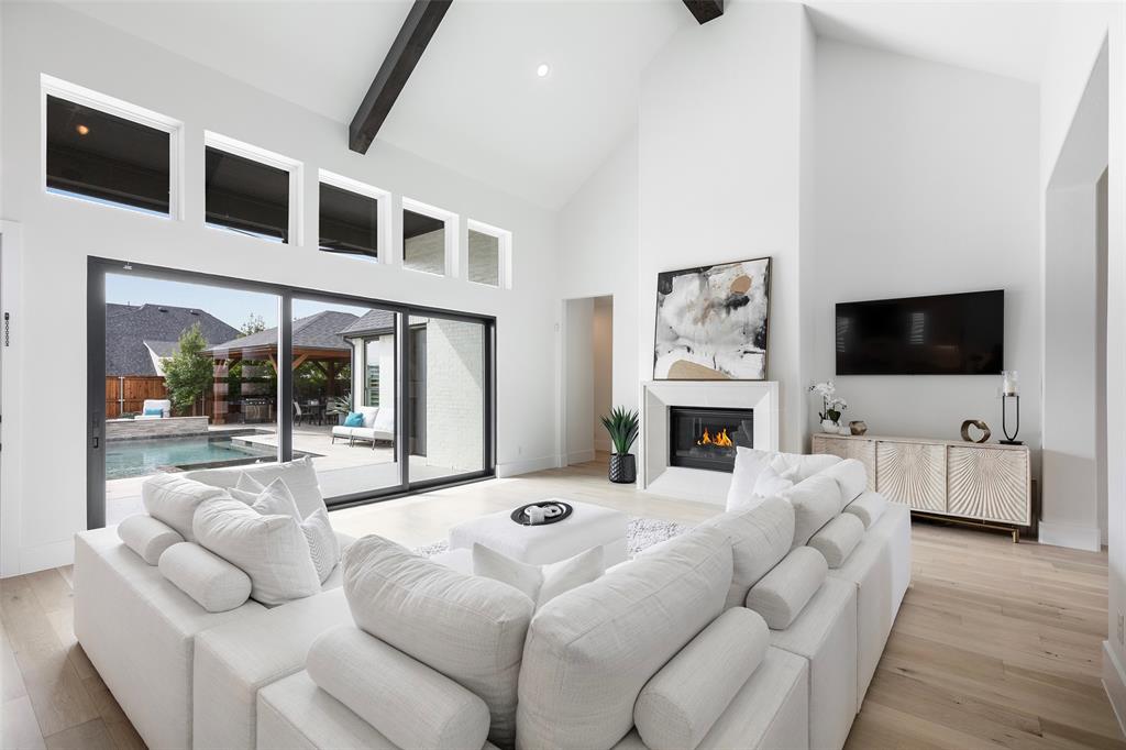 Mustang Lakes - Residential