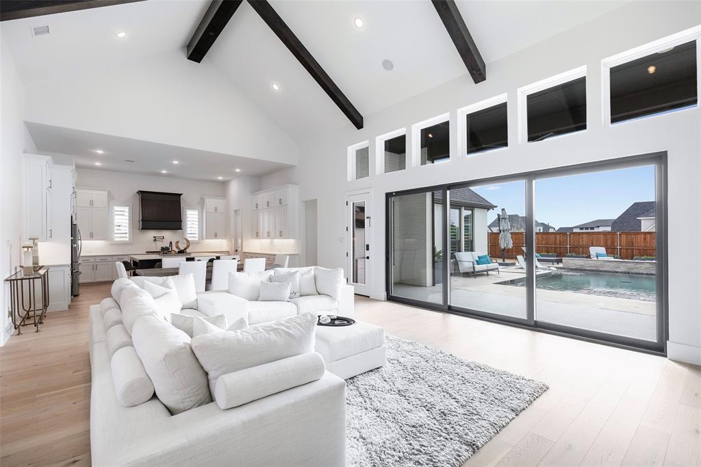 Mustang Lakes - Residential