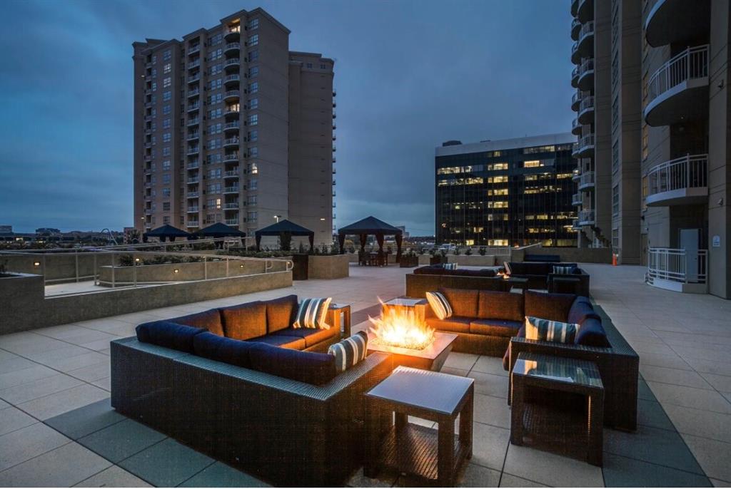 Renaissance-Turtle Crk Condos - Residential
