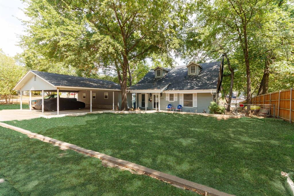 1529 Oak Shore Drive