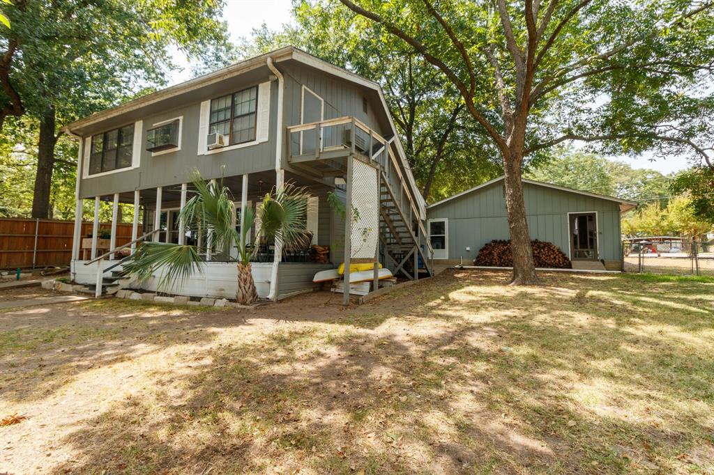 1529 Oak Shore Drive