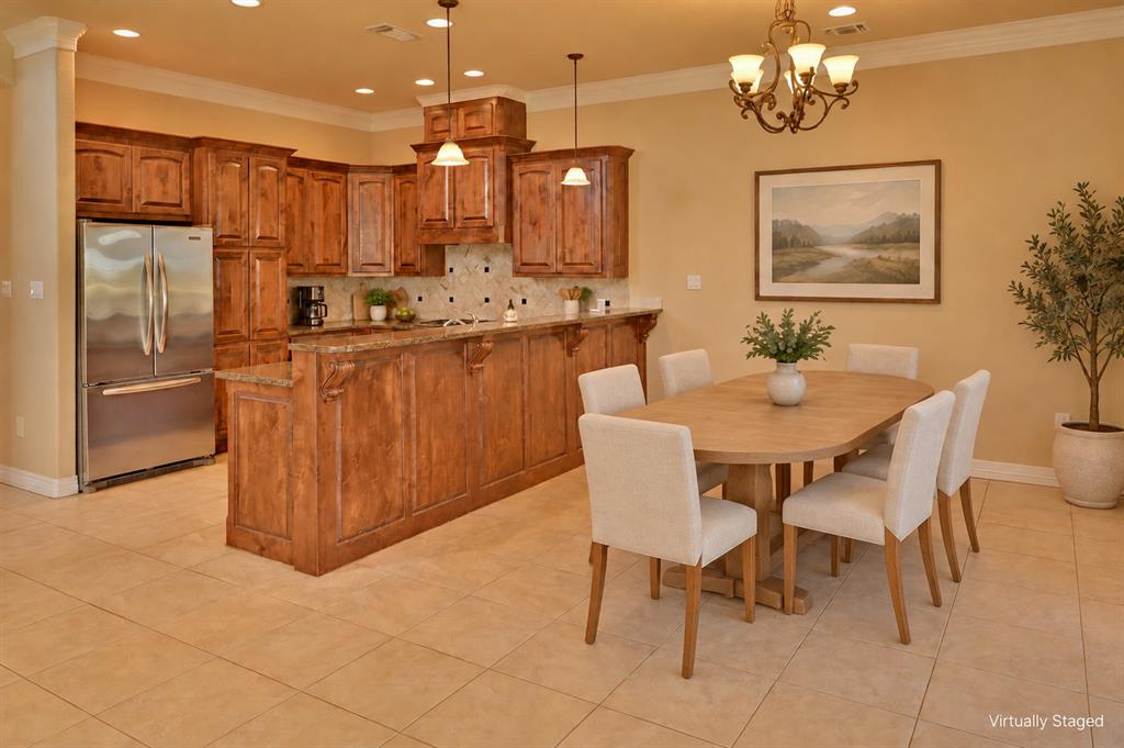 2541 Vineyard Drive
