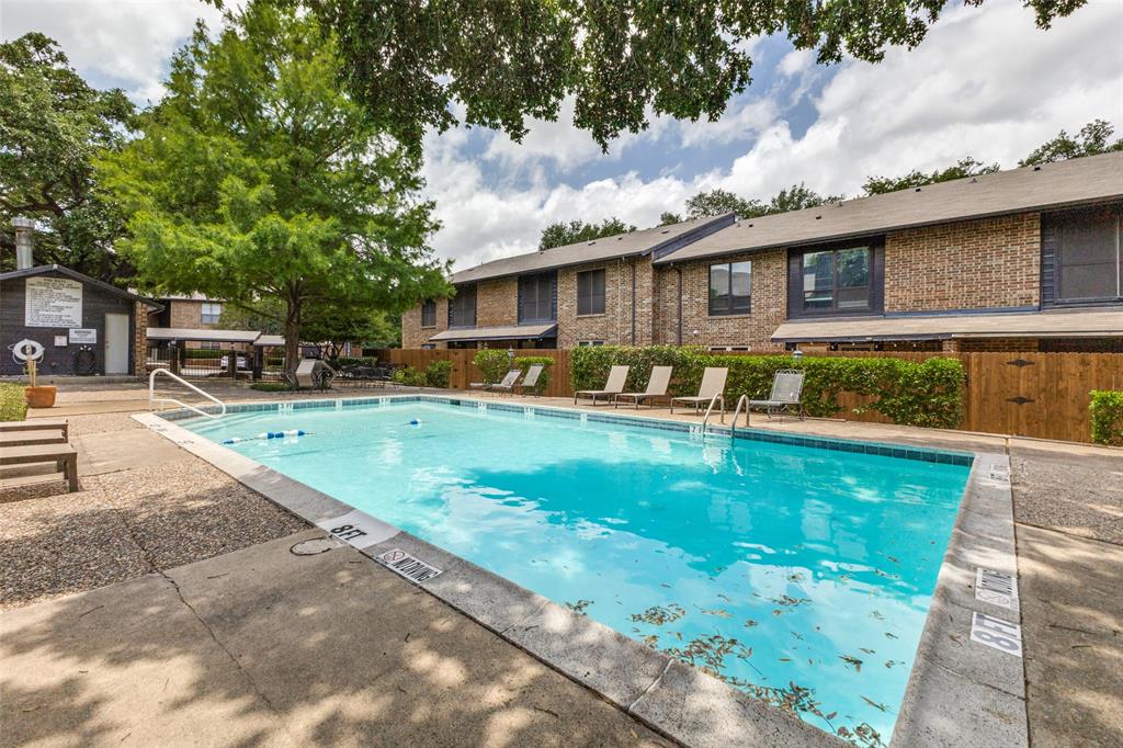 Holly Glen Condos - Residential