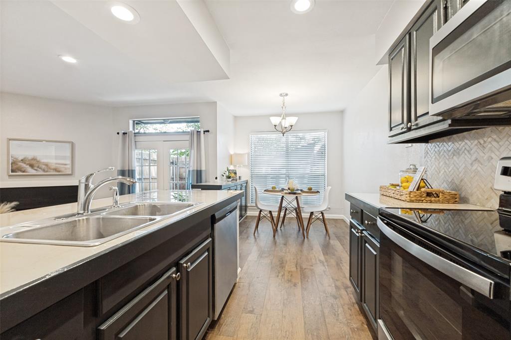 Holly Glen Condos - Residential
