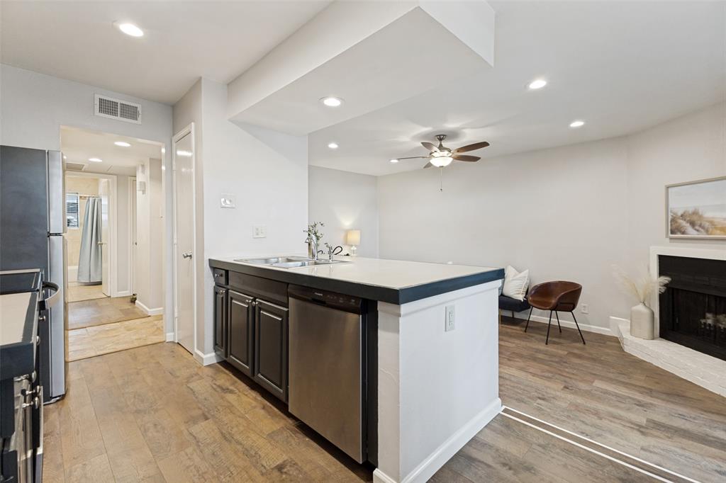 Holly Glen Condos - Residential