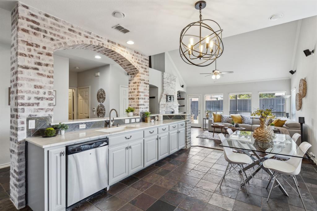 Frisco, Texas 75033, United States, 3 Bedrooms Bedrooms, ,3 BathroomsBathrooms,Residential,Pending,140403