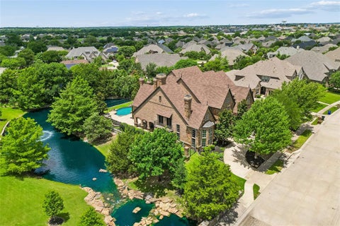 Photo of 5804 Chalford Common, Colleyville, TX 76034 (MLS # 21303085)