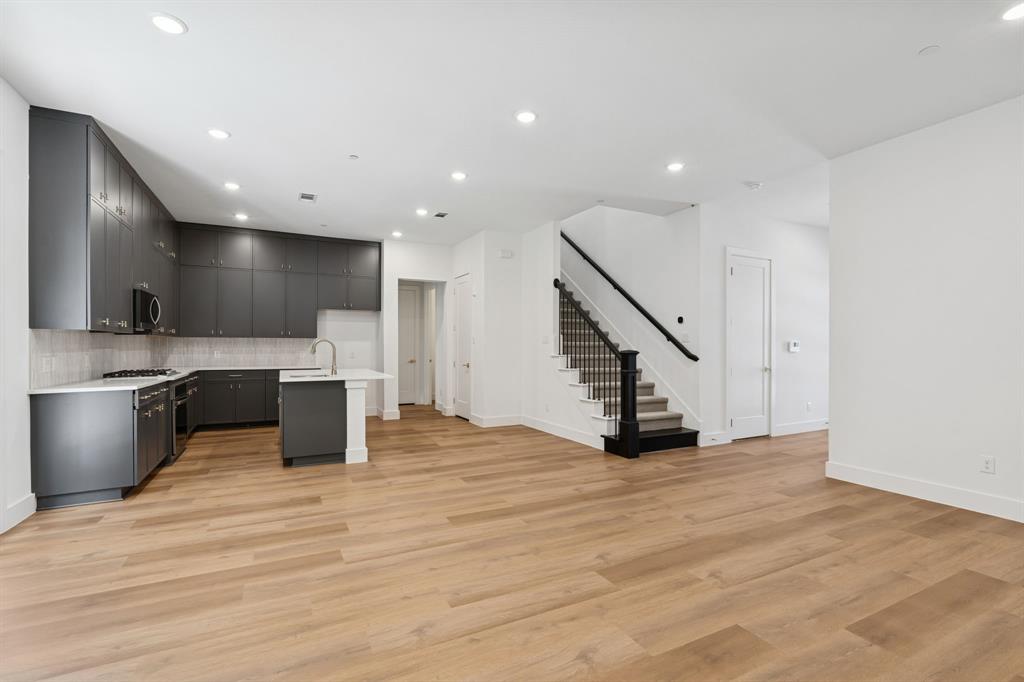 Lewisville Water's Edge II Condominium - Residential