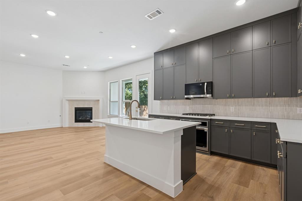 Lewisville Water's Edge II Condominium - Residential