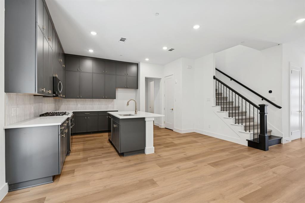 Lewisville Water's Edge II Condominium - Residential