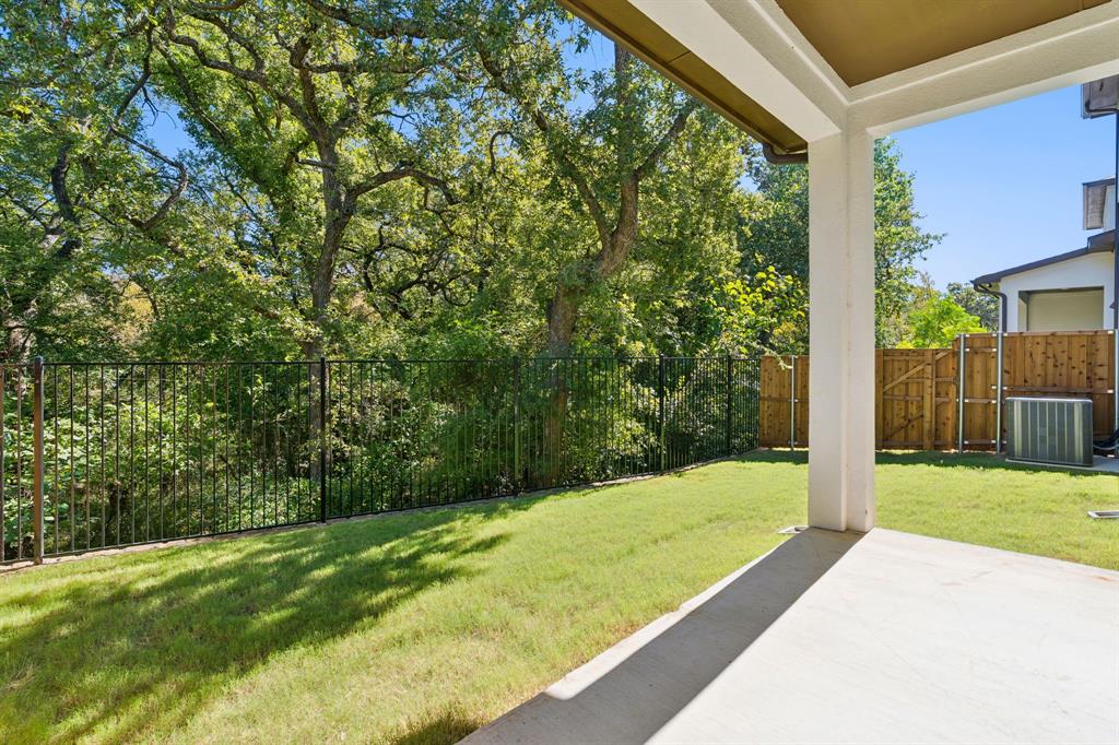 Lewisville Water's Edge II Condominium - Residential