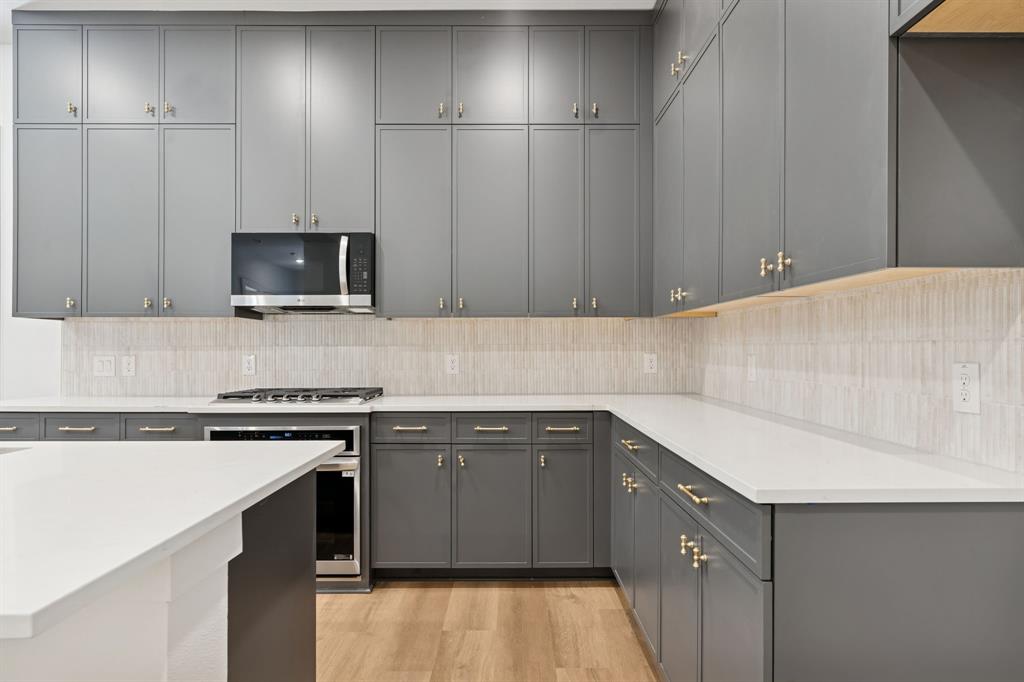 Lewisville Water's Edge II Condominium - Residential