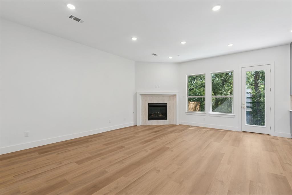 Lewisville Water's Edge II Condominium - Residential