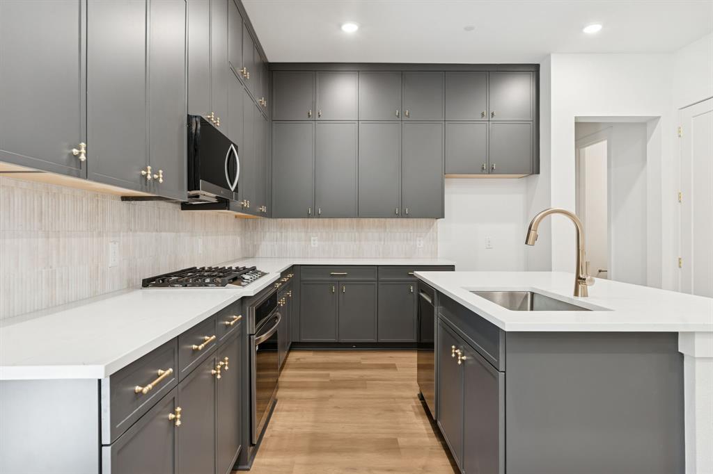 Lewisville Water's Edge II Condominium - Residential