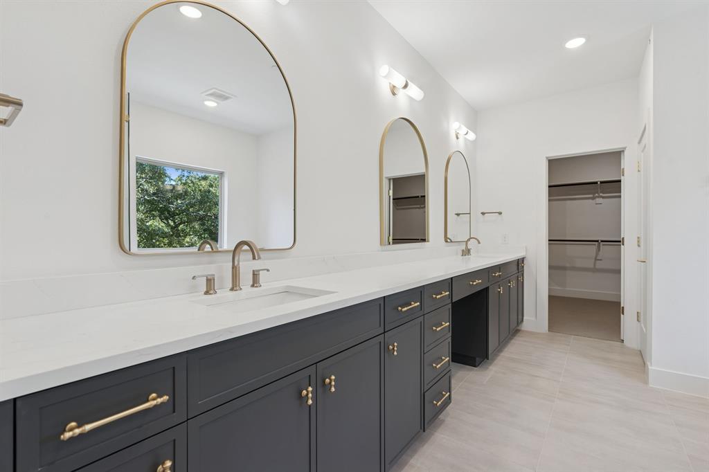 Lewisville Water's Edge II Condominium - Residential