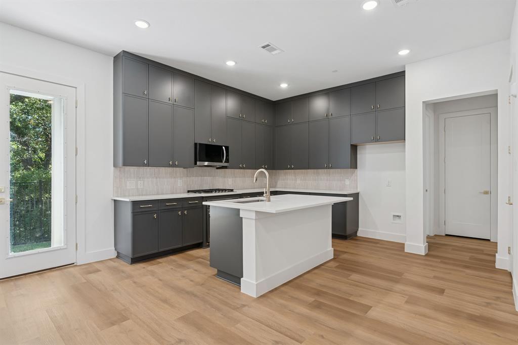 Lewisville Water's Edge II Condominium - Residential