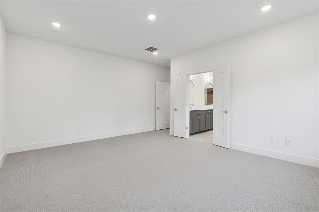 Lewisville Water's Edge II Condominium - Residential